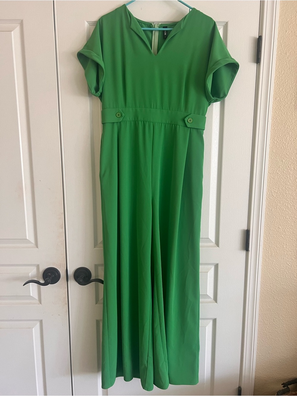 STYLEWE Green V-Neck Short Sleeve Jumpsuit